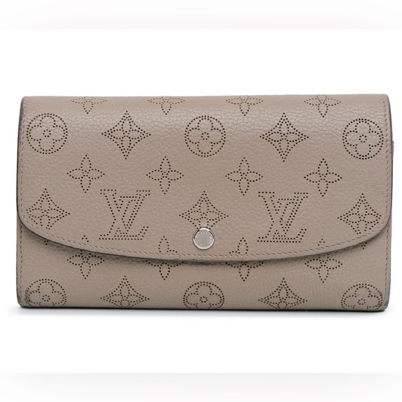 Louis Vuitton Handbags - Louis Vuitton Mahina Snappy Wallet , Taupe